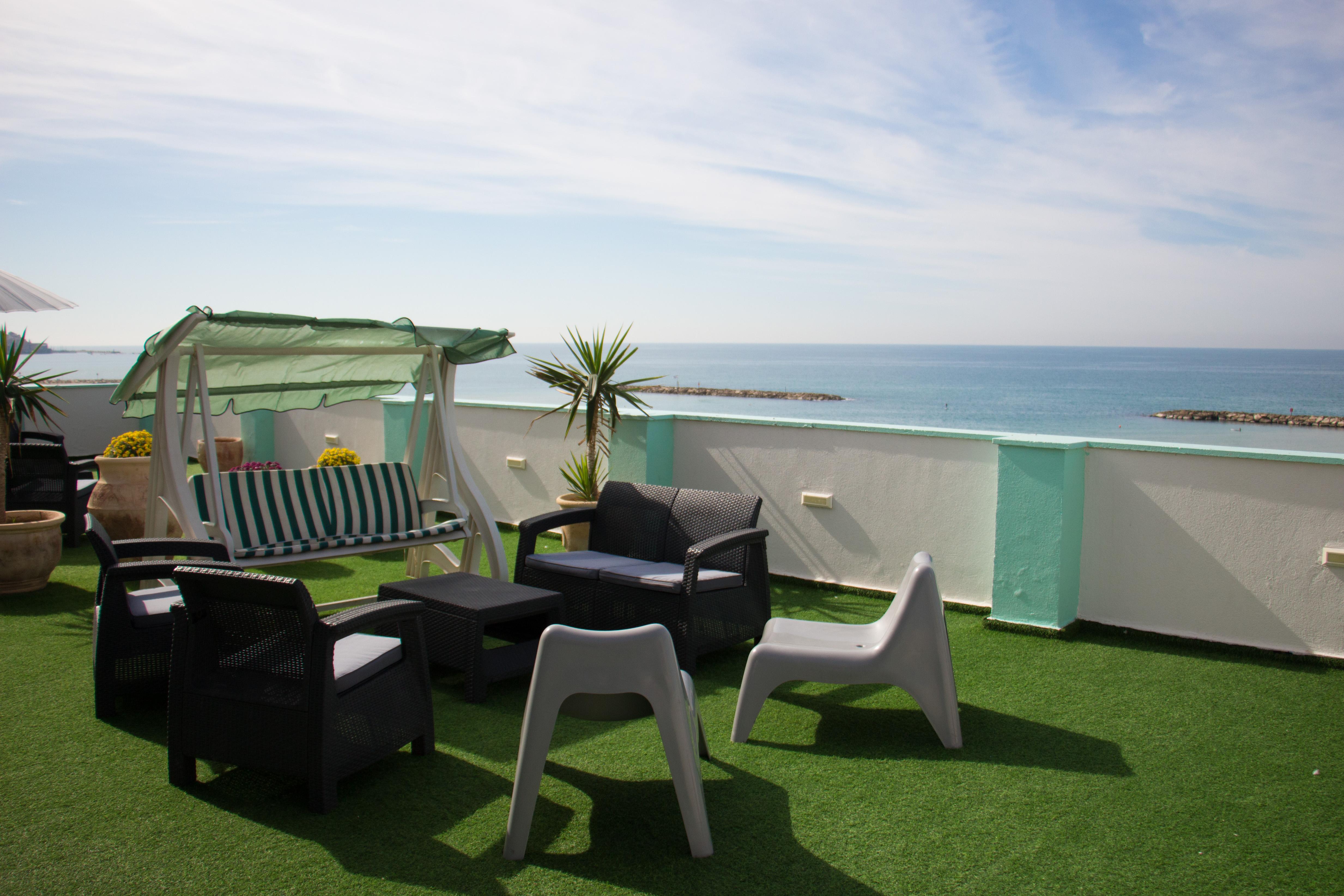Golden Beach Hotel Tel Aviv Exterior photo